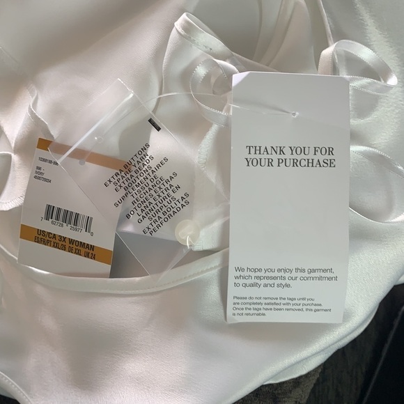 Nipon Boutique ivory satin sleeveless blouse size 3X - Picture 7 of 15